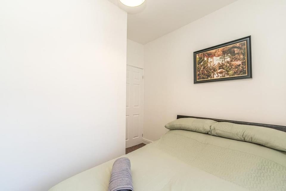 Stylish 2 Bedroom Town Centre Flat Apartment in Tamworth
