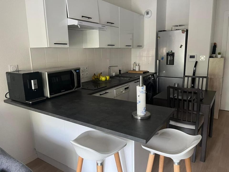Agréable T2 avec un grand blacon Apartment in Villeurbanne