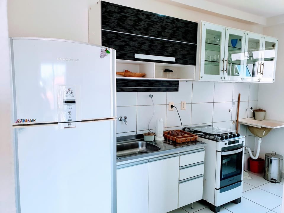 Kitchen or kitchenette, Communal kitchen