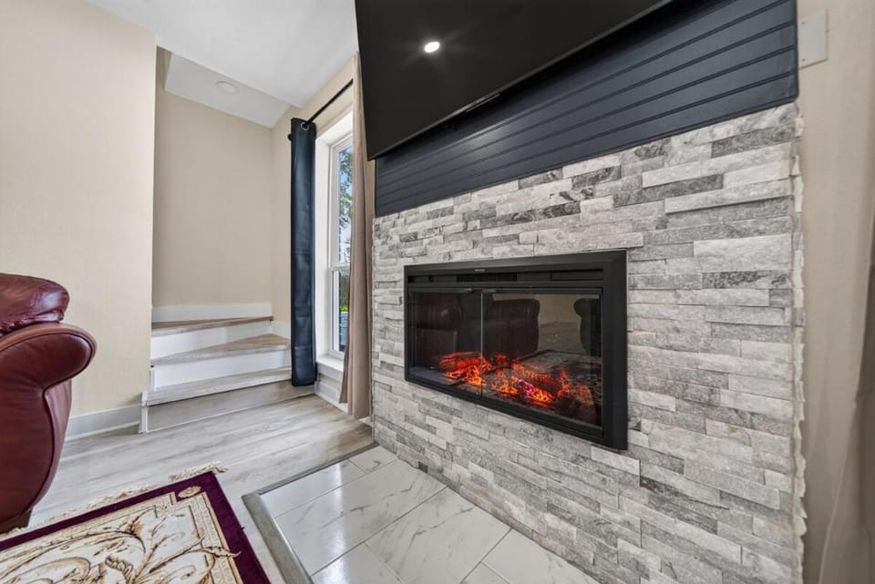 TV and multimedia, fireplace