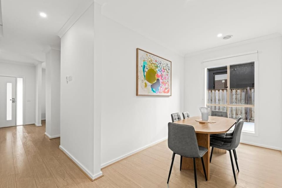 Scentbark Family Retreat House in Torquay