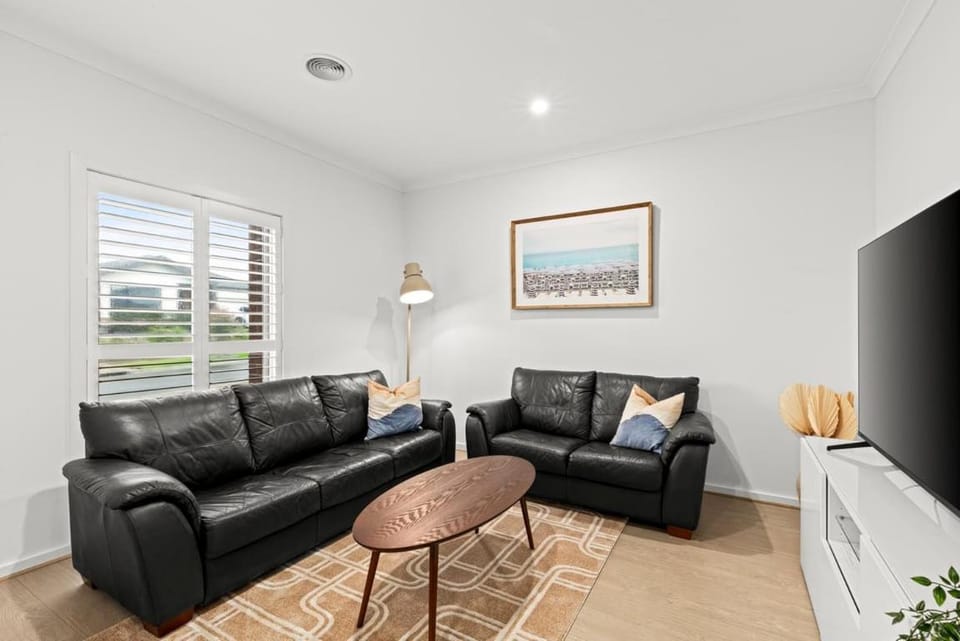 Scentbark Family Retreat House in Torquay