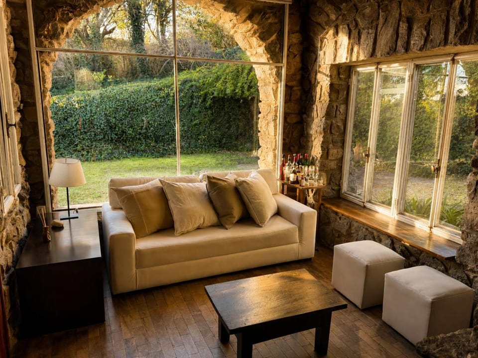 Living room, Garden view