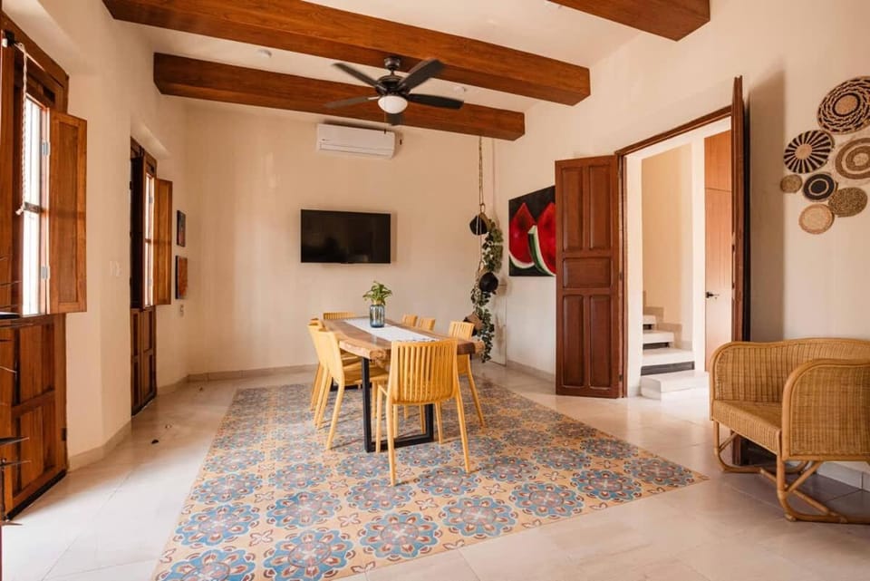 Colonial Home for 6 Garden Historic Downtown House in Merida