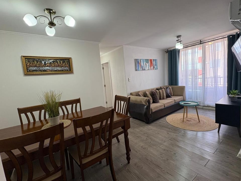 Departamento amplio 3 dormitorios 2 baños 5 camas ideal empresa Apartment in Los Ángeles