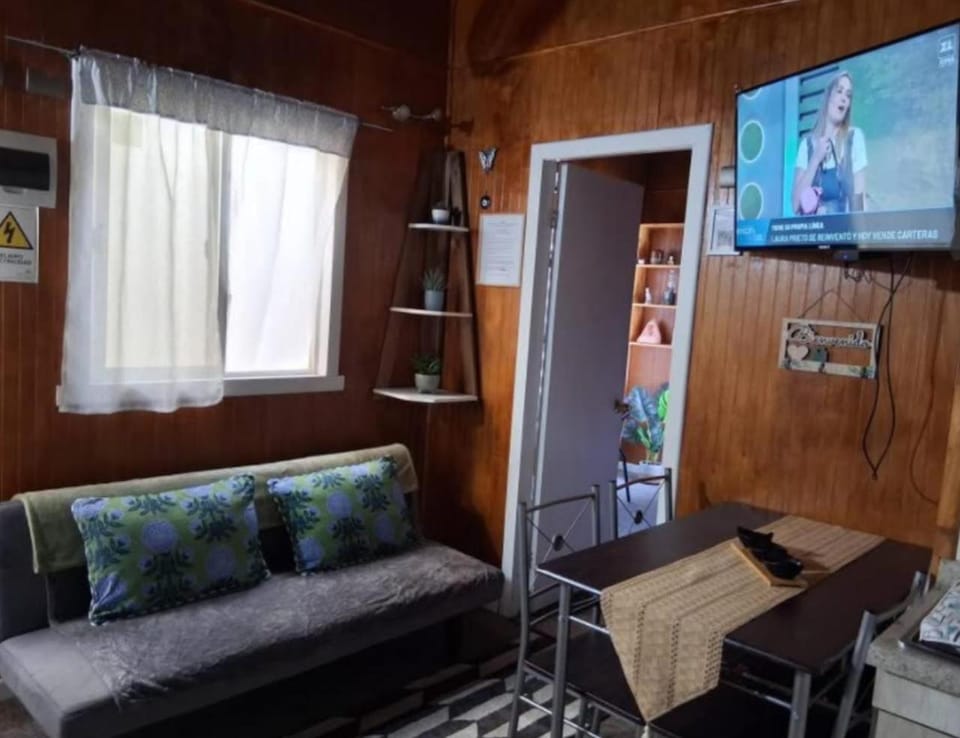Communal lounge/ TV room, TV and multimedia, Seating area
