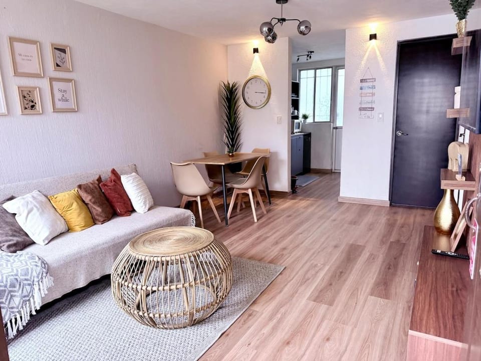Quinta bonita Pachuca terraza y cochera en privada céntrica plaza de toros feria palenque galerías 5 min House in Pachuca
