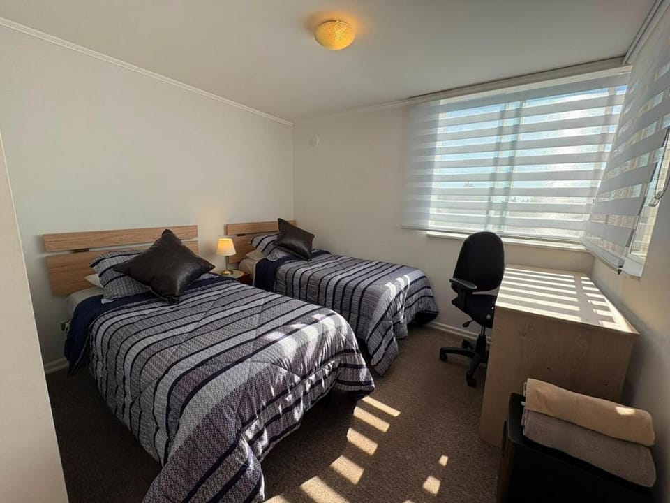 Departamento para 5 personas ideal para empresas 5 camas individuales Apartment in Los Ángeles
