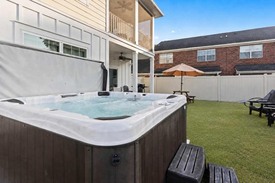 ONE More Day by the Dunes - 3BR 3BA w Pool & HotTub - Sleeps 13 House in North Myrtle Beach