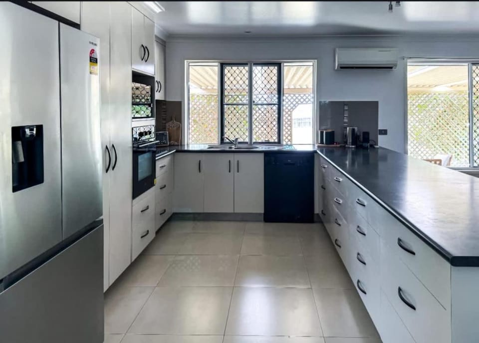 The Ranch - 4brm 3bth AC Pool House in Mackay