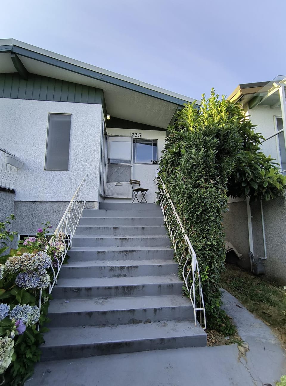 Vancouver Main Guesthouse- Airport 9 Min, Free Parking Vacation rental in Vancouver