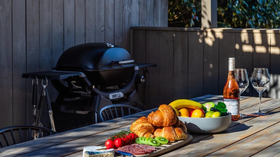 Day, BBQ facilities