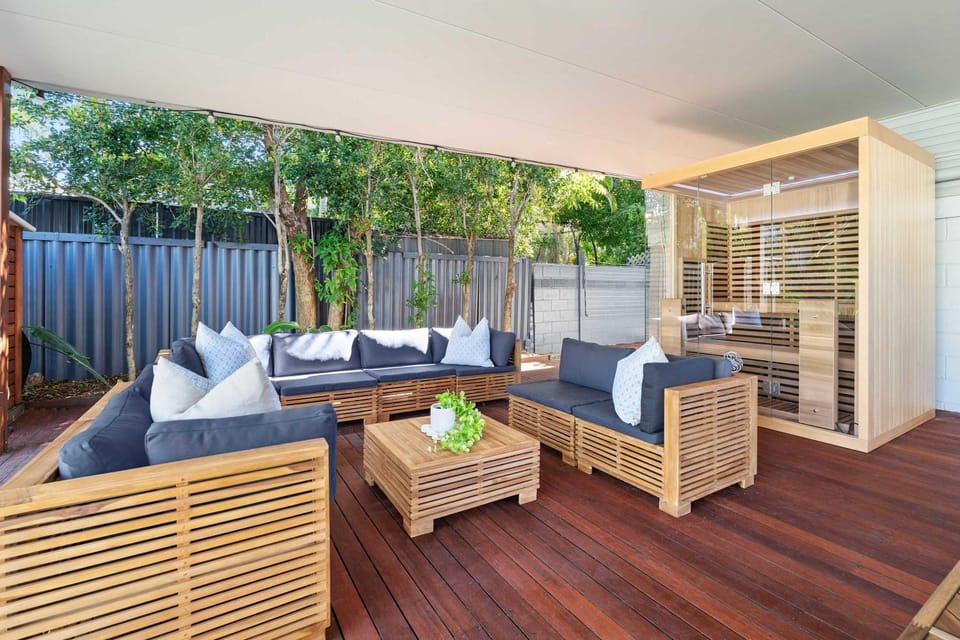 Patio, Sauna