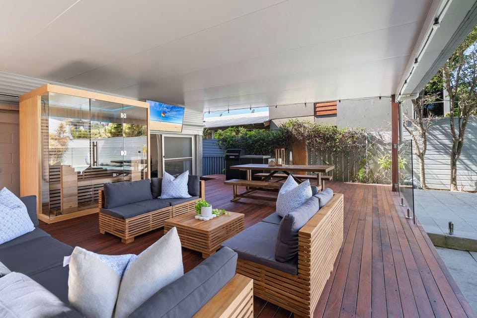 Patio, Sauna