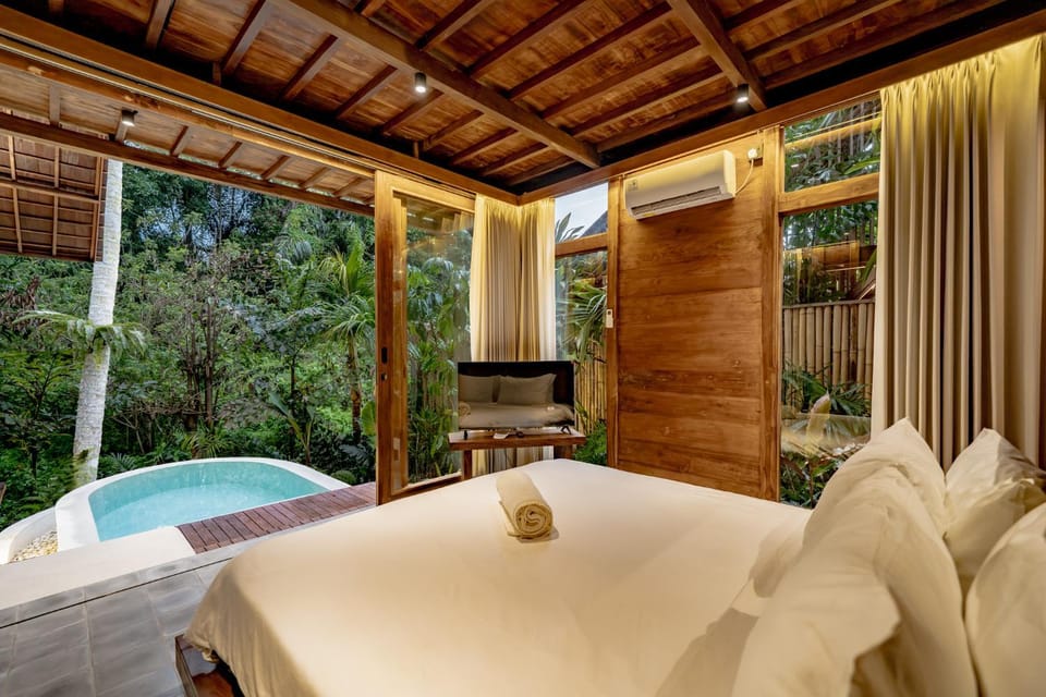 Bed, Bedroom, Pool view