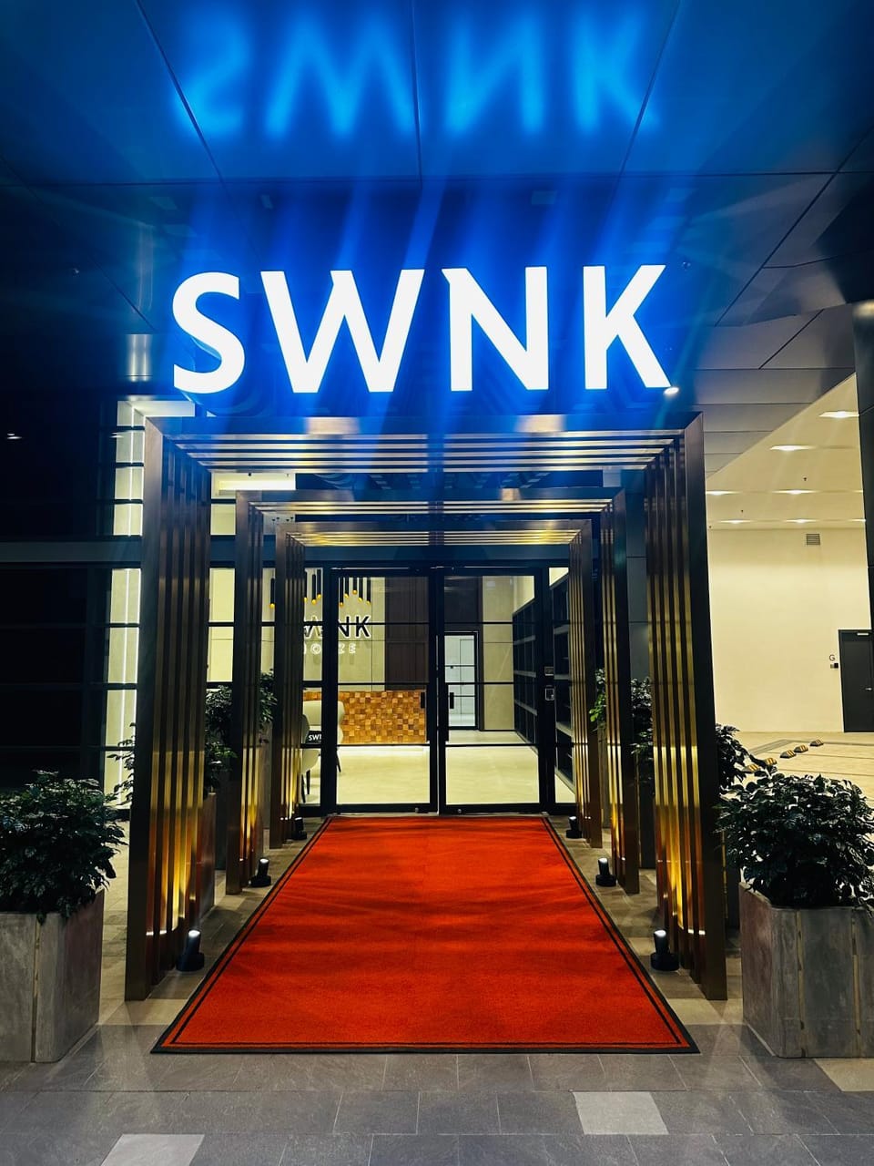 Facade/entrance, Property logo or sign, Logo/Certificate/Sign, Text overlay, Certificate/Award
