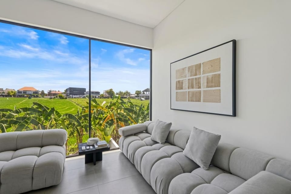 Berawa Escape, Rooftop Fire Pit, Pool Villa in North Kuta
