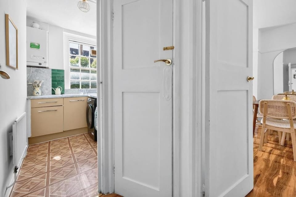 Cozy Apartment Near Hyde Park Apartment in City of Westminster