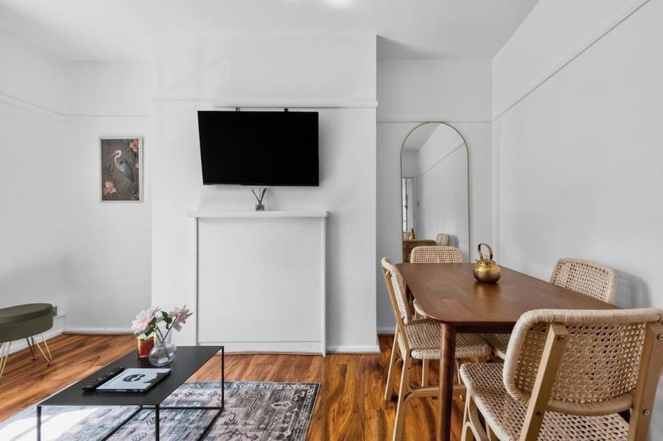 Cozy Apartment Near Hyde Park Apartment in City of Westminster