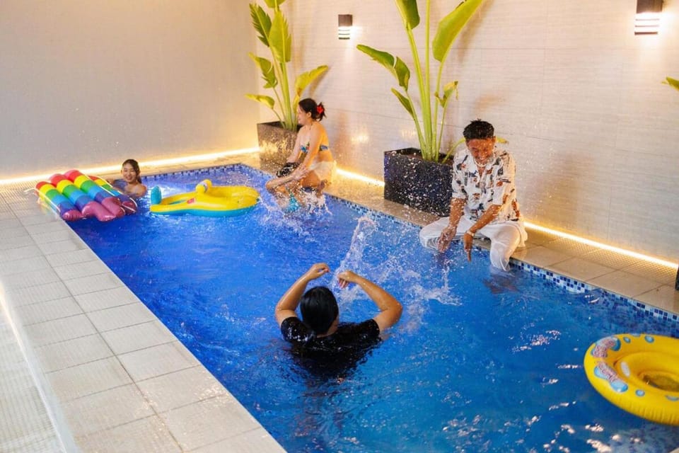 Swimming pool, group of guests