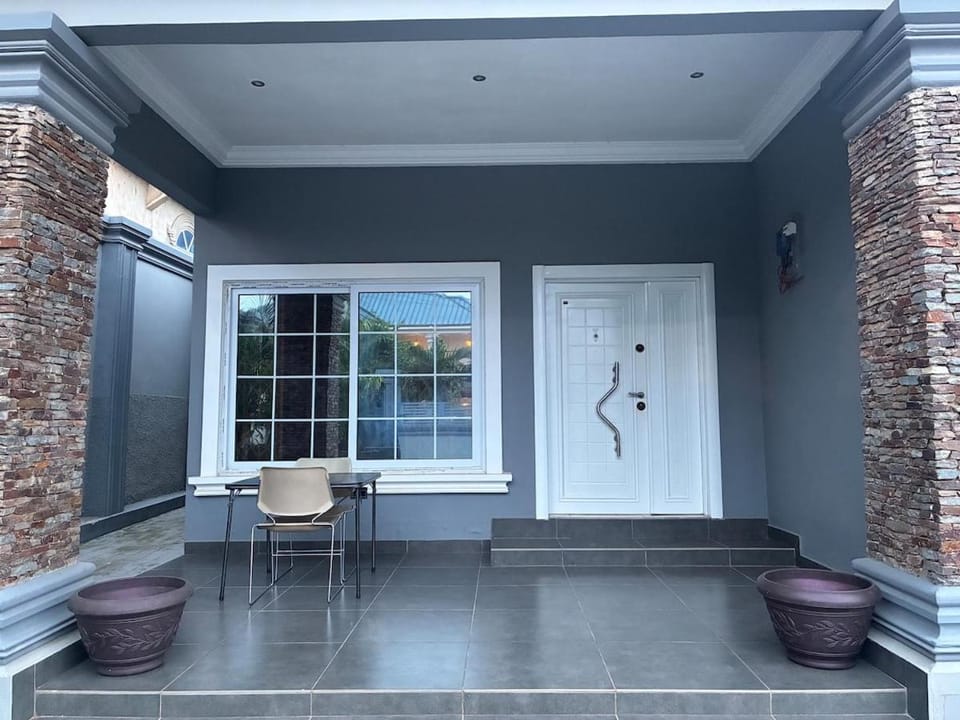 Property building, Day