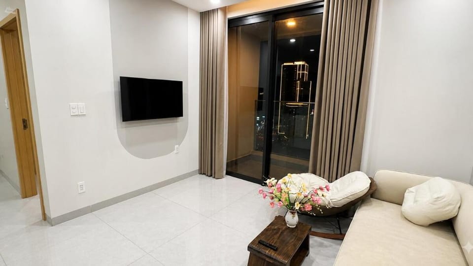 Panoma River Pearl Luxury Riverside Apartment Apartment in Da Nang
