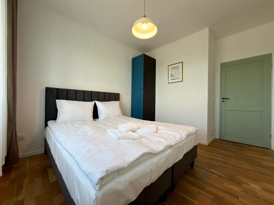 Bed, Photo of the whole room, Bedroom, towels, wardrobe