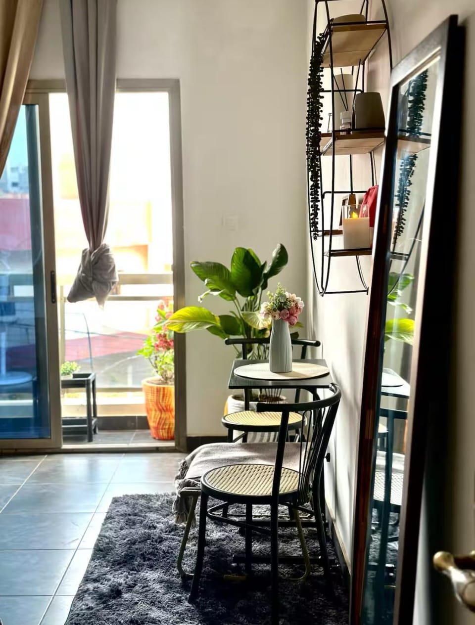 Cozy Room with French balcony Vacation rental in Dakar