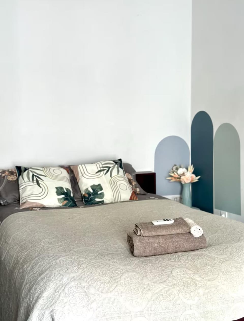 Cozy Room with French balcony Vacation rental in Dakar