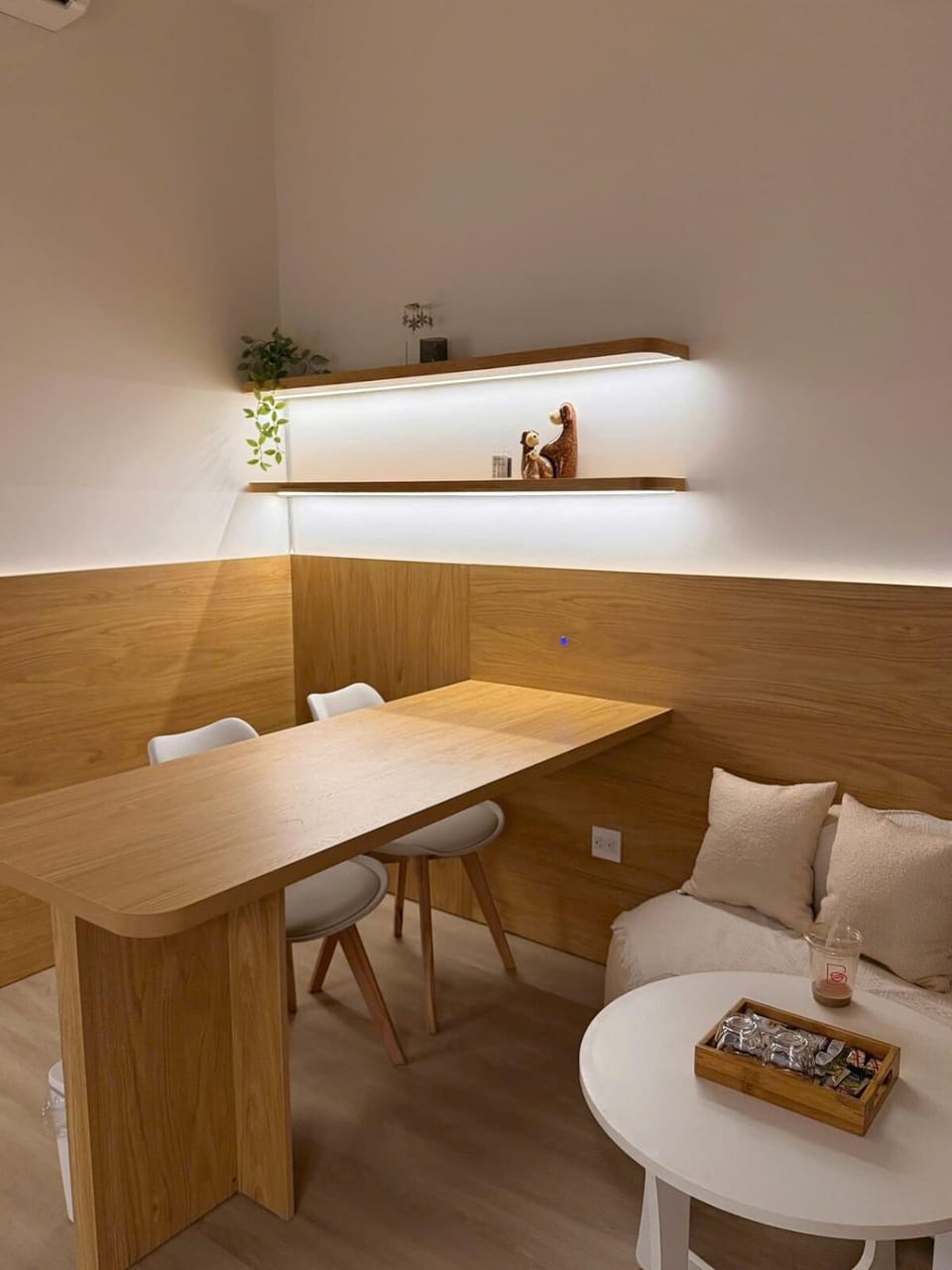A07-30-Sunrise Riverside full furniture - Queen Bed - 20 min to District 1 Apartment in Ho Chi Minh City
