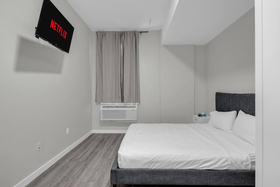 The Urban Nest Apartment in Oshawa