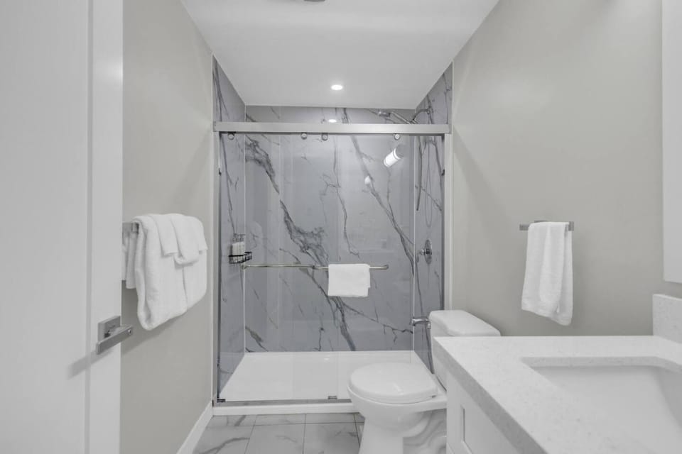 The Vista Suite Apartment in Oshawa