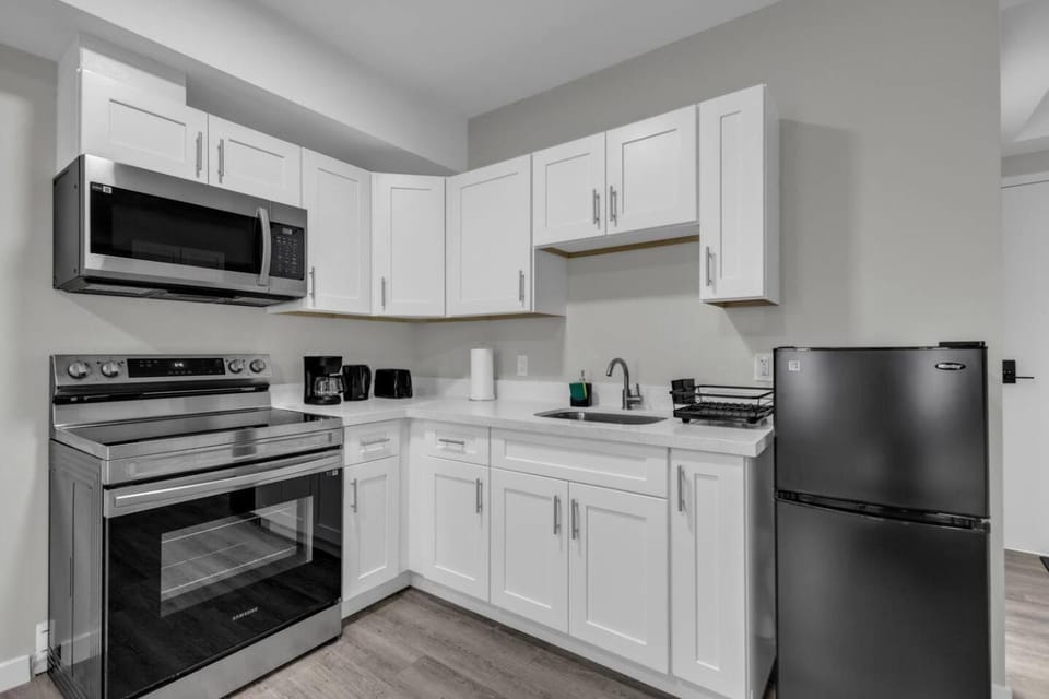 The Horizon Suite Apartment in Oshawa