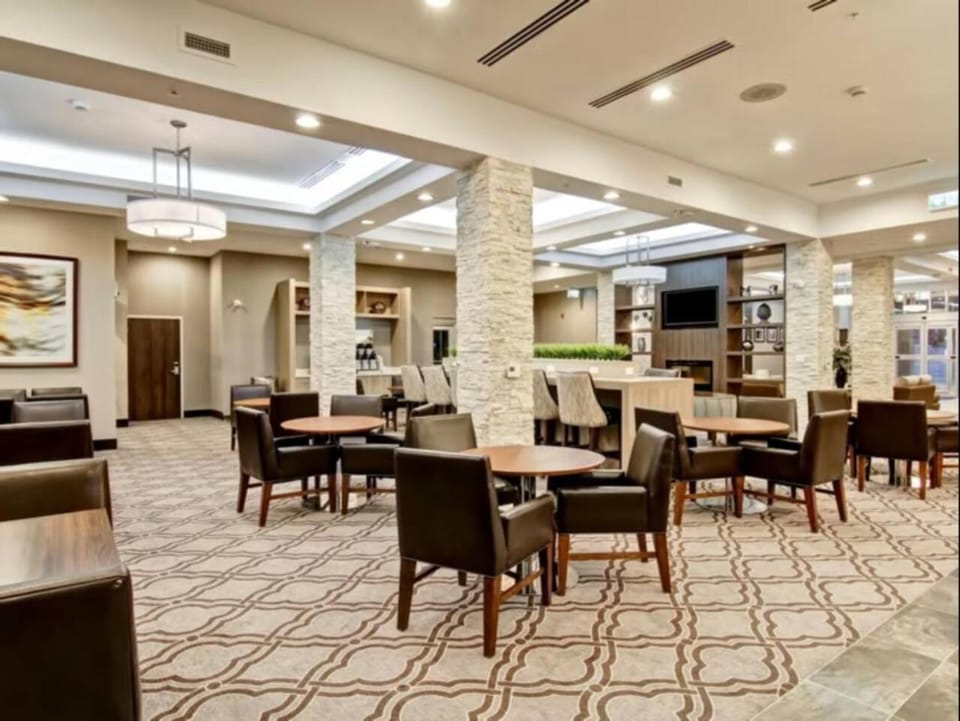 The Crown Suite Apartment in Oshawa