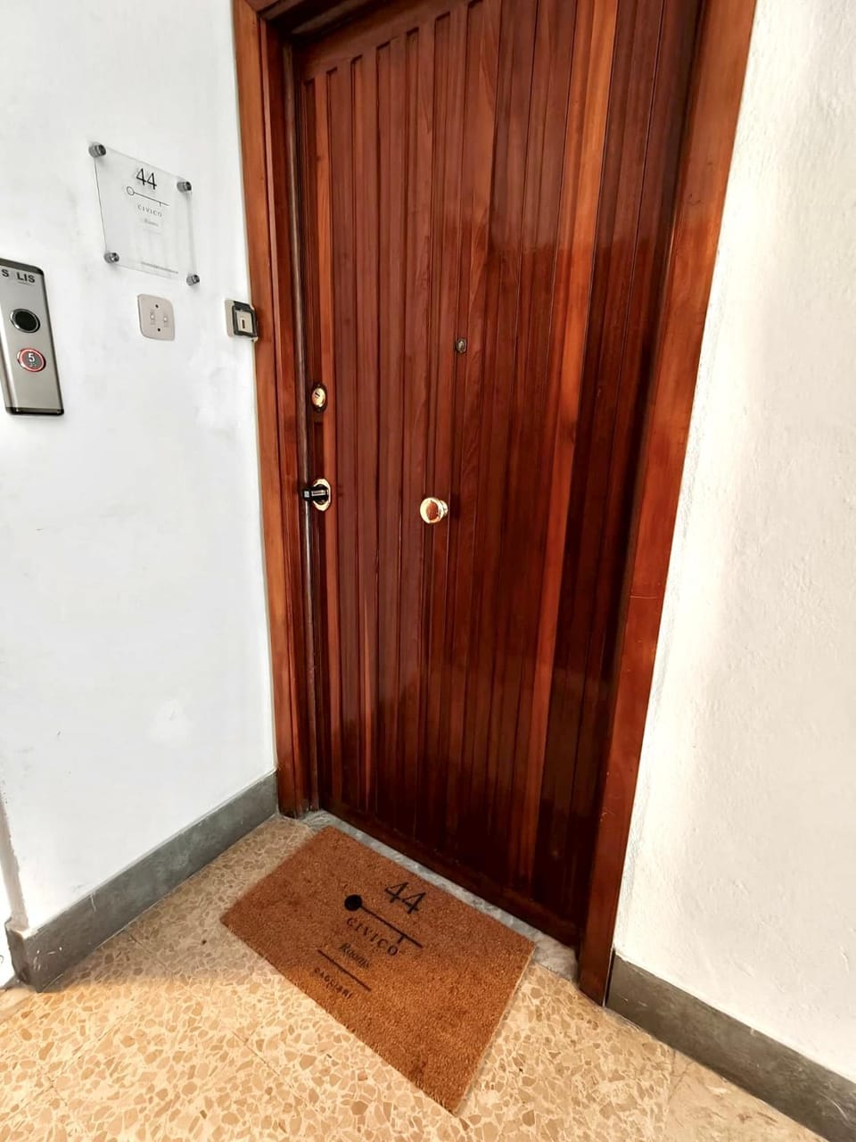 Property building, Internal: Not applicable to any particular room