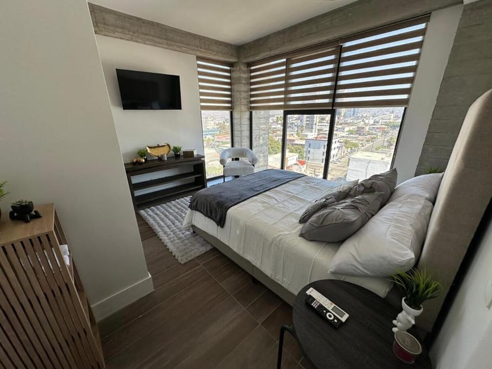 Bed, TV and multimedia, Bedroom