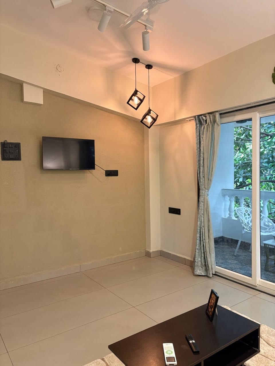 Luxury 1BHK Resort Apartment with Pool View & Wi-Fi Apartment in Goa, India