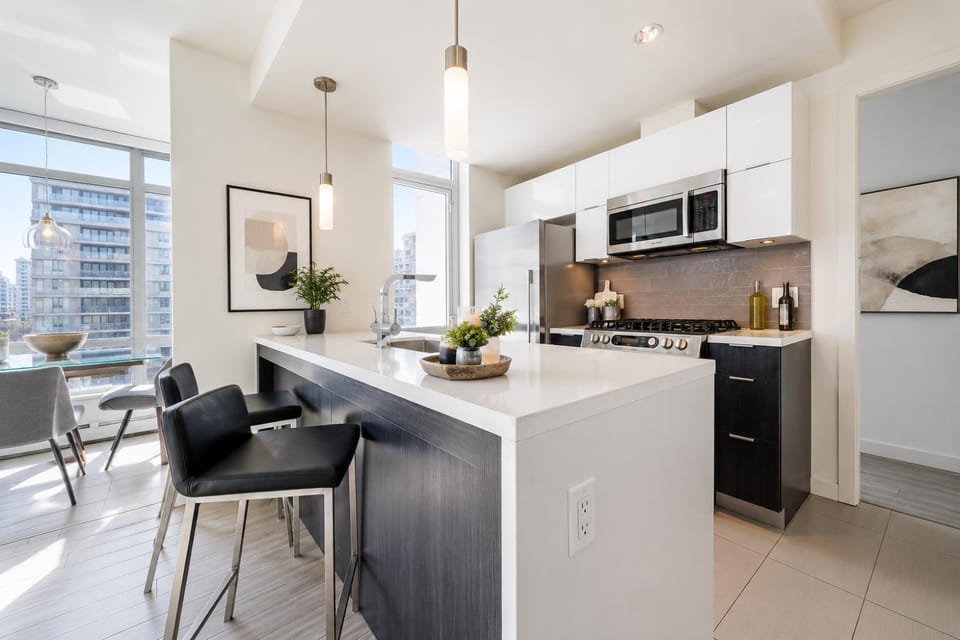 Downtown Vancouver 2BR Yaletown Living Apartment in Vancouver