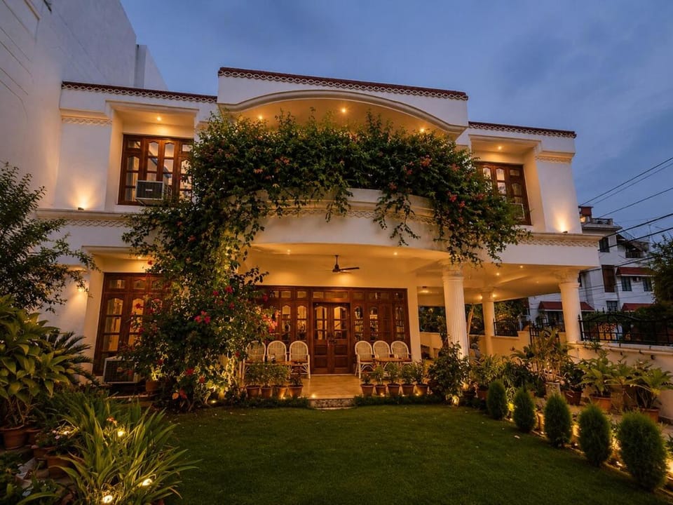 Red Flag Prayag Villa Best for Party and Functions Apartment in Uttar Pradesh