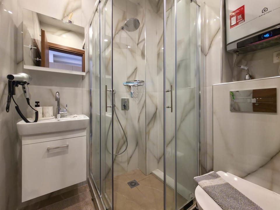 Shower, Bathroom