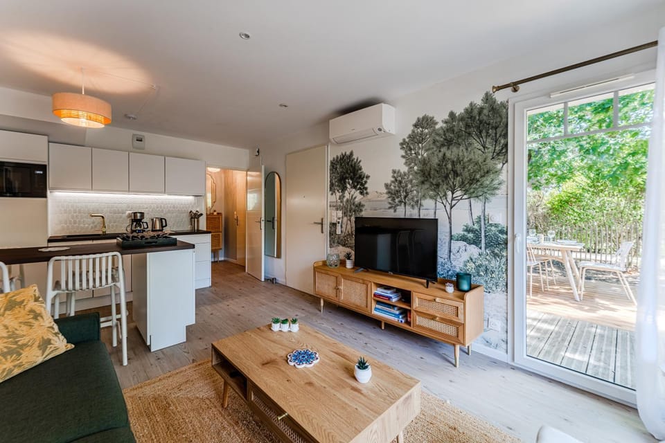Property building, Living room