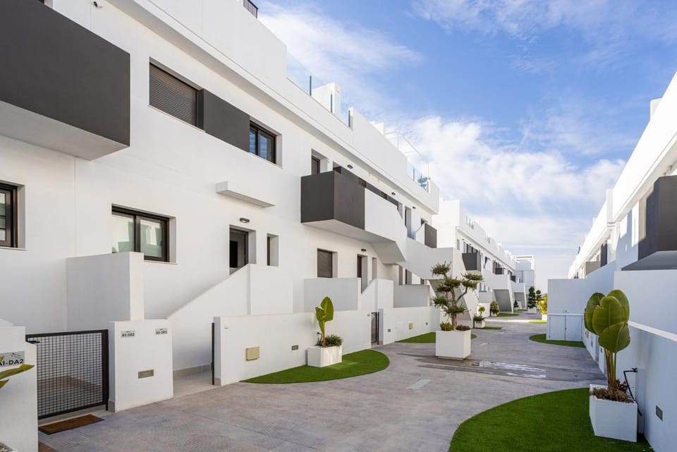 Nature Views Luxury Villa - 3BR & Pool Apartment in Vega Baja del Segura