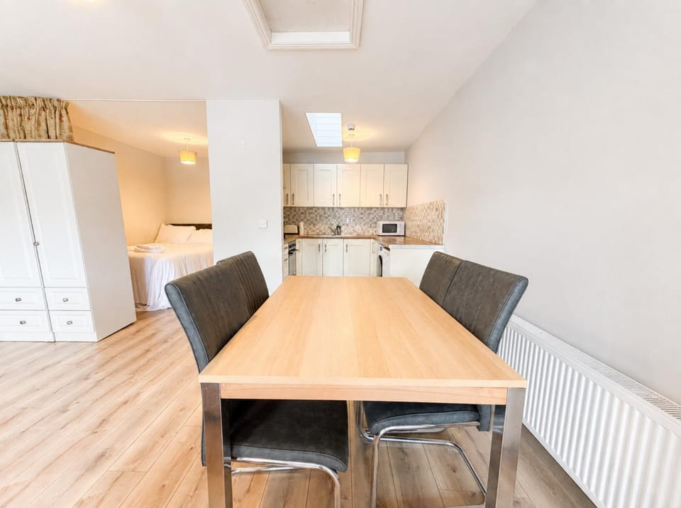 Cozy Studio in Leixlip with Easy Transport Apartment in County Dublin