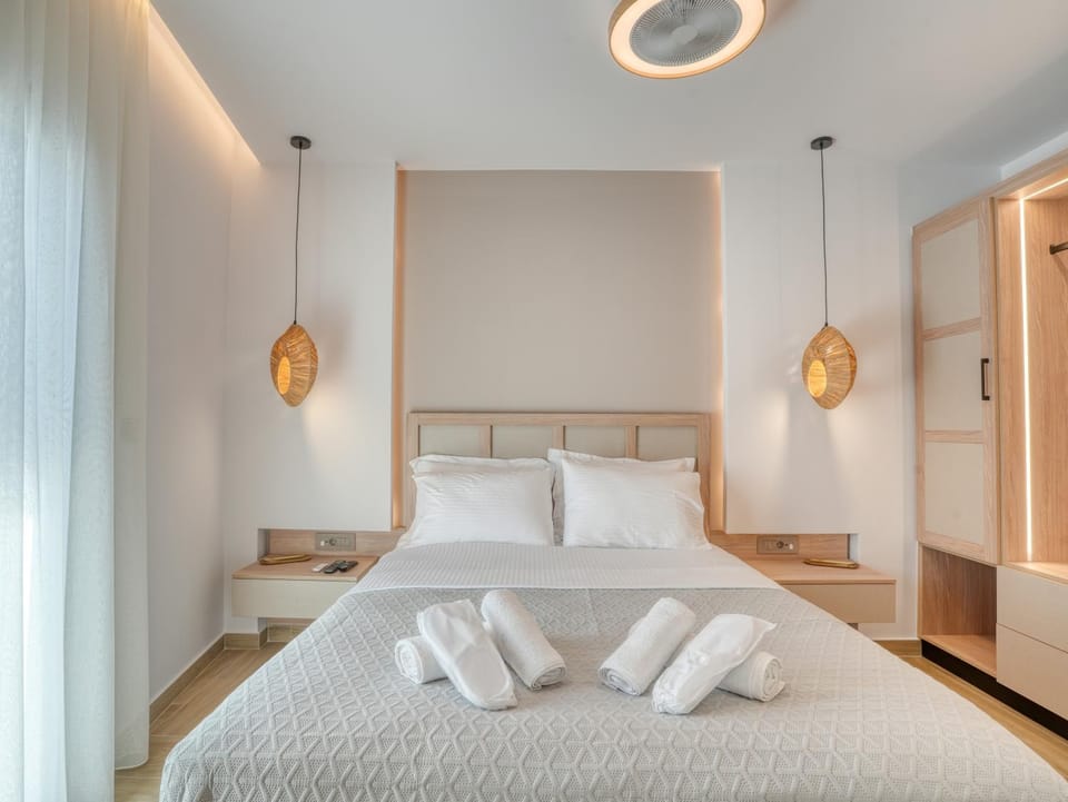 Bed, Photo of the whole room, Bedroom, towels, wardrobe