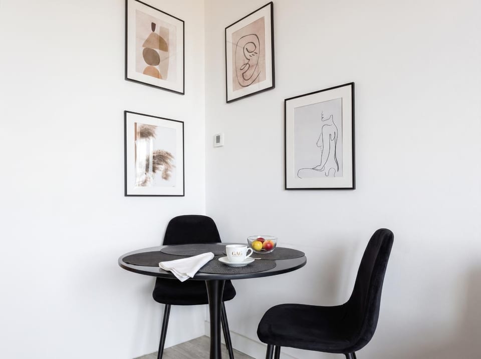 Living room, Decorative detail, Seating area, Dining area