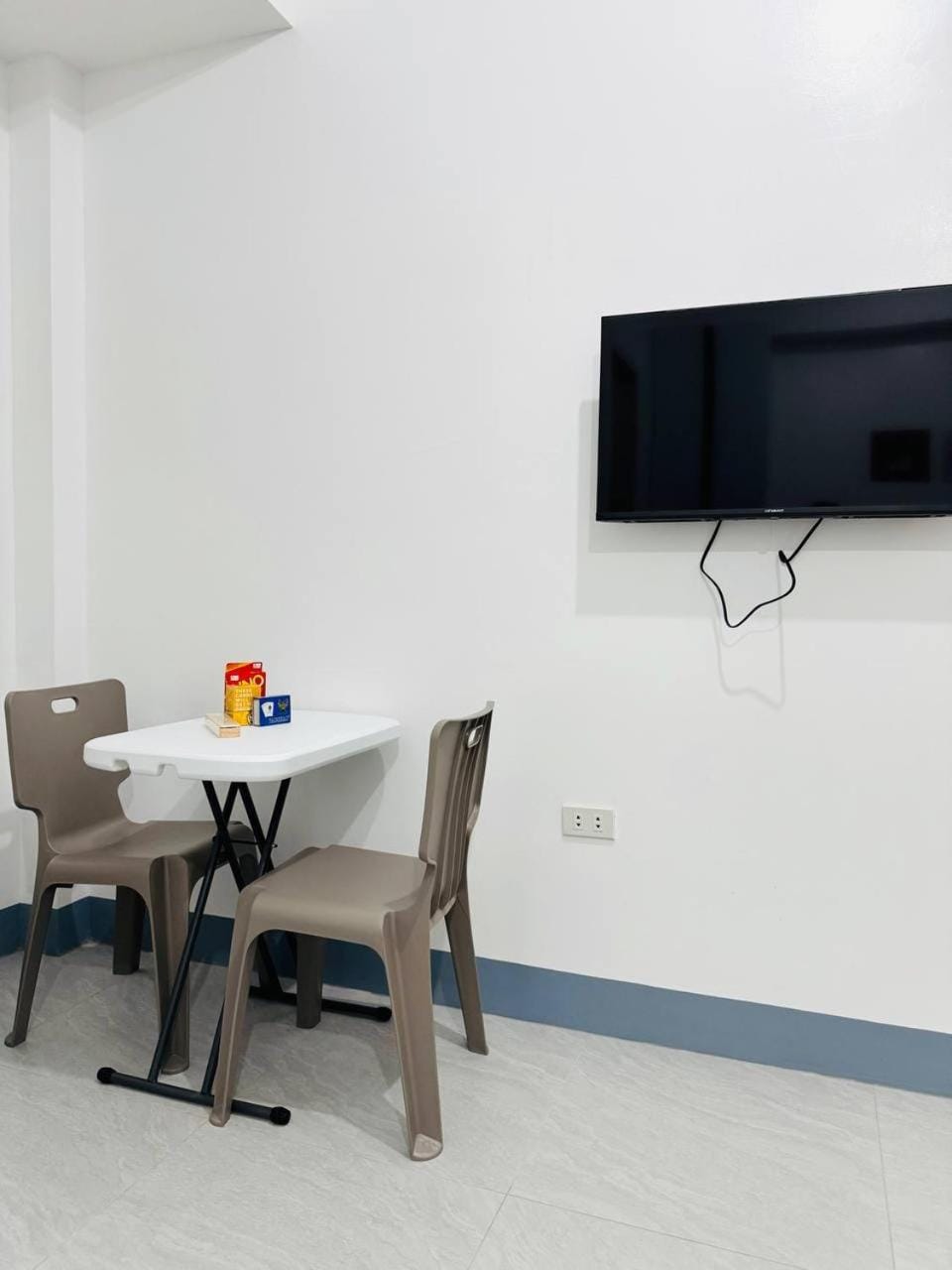 FLM Apartelle Hostel in Paranaque