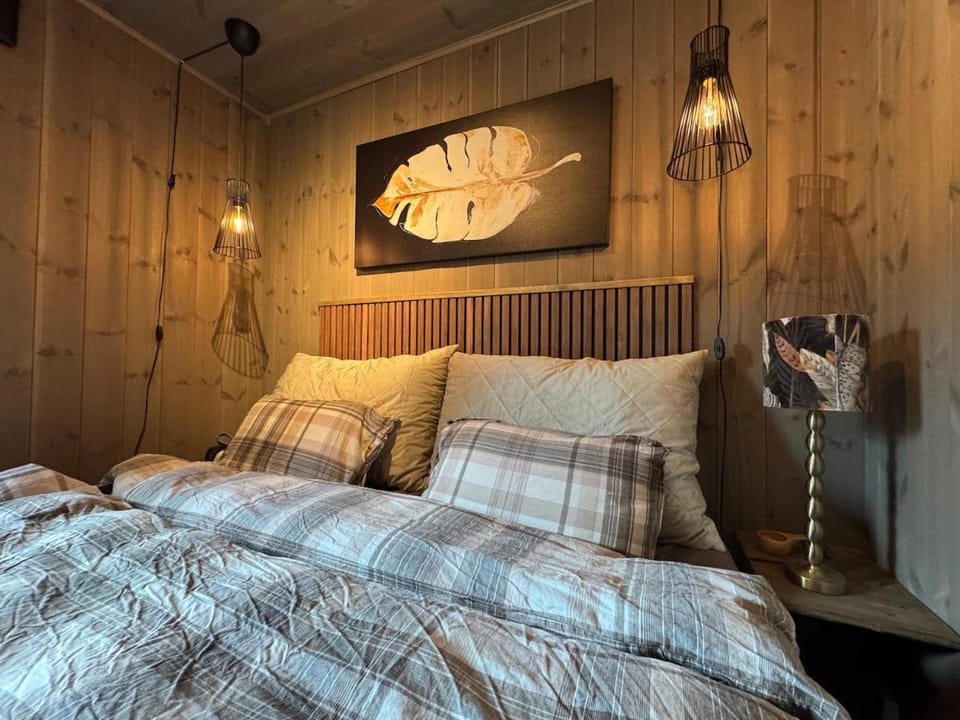 New! Modern and cozy apartment - 4 Bedrooms Apartment in Vestland