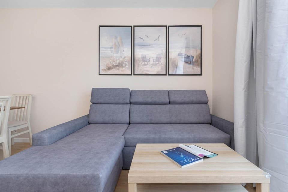 Seating area, Bedroom