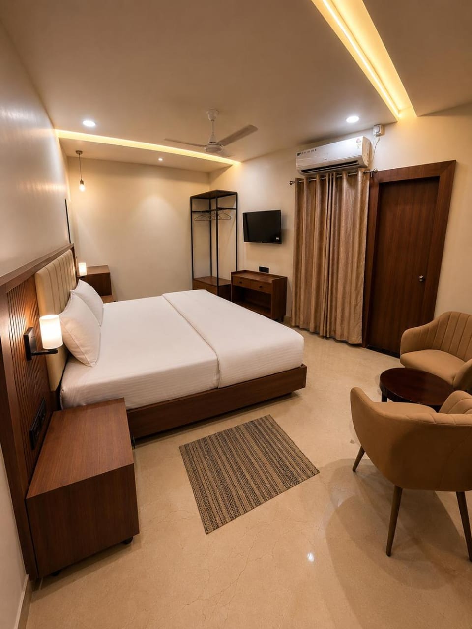 Dev Kothi Luxury 1-Bedroom Retreat Bed and Breakfast in Varanasi