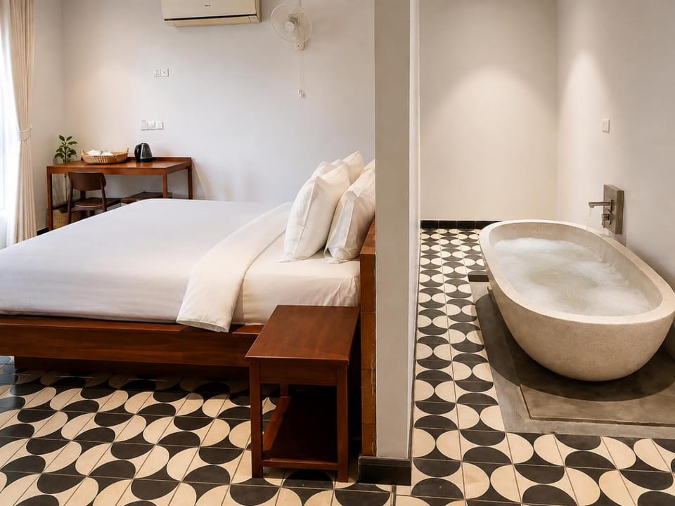 Bed, Photo of the whole room, Seating area, Bedroom, Bath